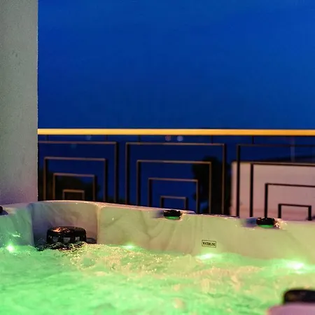 Luxury Adriatica-*heated Pool-sauna-jacuzzi*