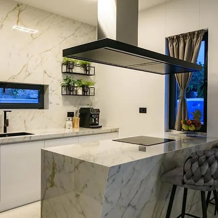 Villa Luxury Adriatica-*heated Pool-sauna-jacuzzi* *