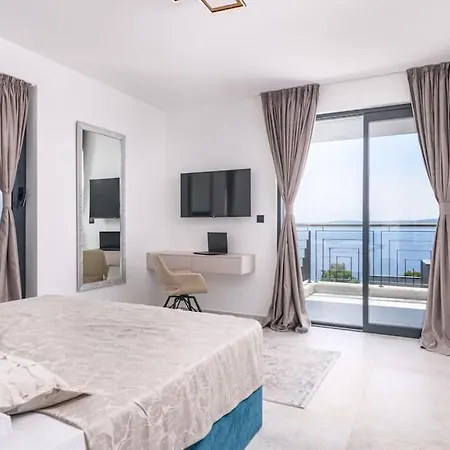Luxury Adriatica-*heated Pool-sauna-jacuzzi* * Trogir