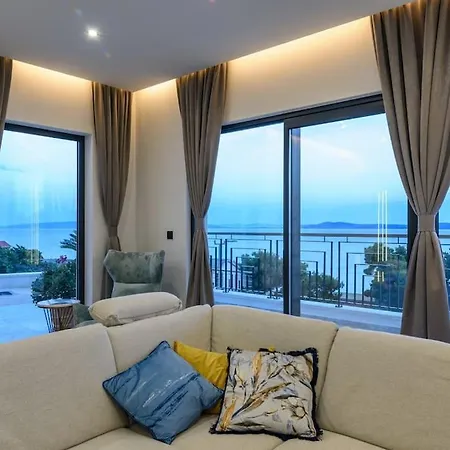 Luxury Adriatica-*heated Pool-sauna-jacuzzi*