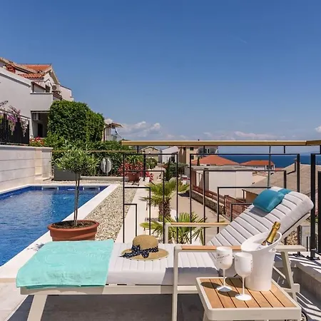 Luxury Adriatica-*heated Pool-sauna-jacuzzi* Trogir