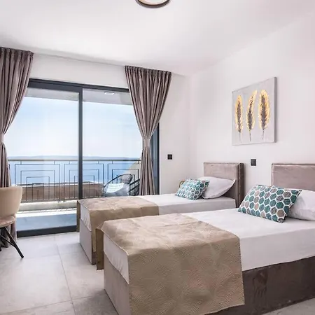 Luxury Adriatica-*heated Pool-sauna-jacuzzi* * Trogir